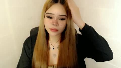 MAXXINE online show from October 23, 2025, 5:07 am