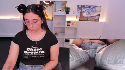 Snapshot of press_anykey chatting on October 4, 2025, 1:31 pm Camila  online show from October 4, 2025, 1:31 pm