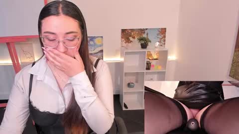 Camila  online show from November 6, 2025, 1:01 pm