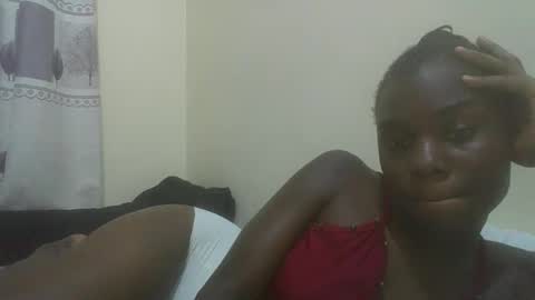 prettiest_doll online show from December 17, 2025, 1:06 pm