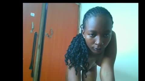 pretty__lisa online show from February 8, 2026, 7:45 am