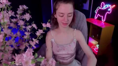 Lady vikki  online show from April 18, 2026, 6:17 am