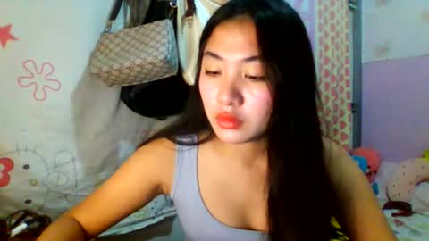 pretty_am online show from November 18, 2025, 2:54 pm