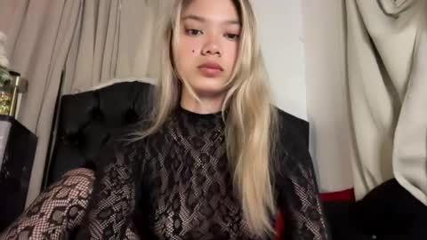 Chikana online show from April 13, 2026, 3:01 am