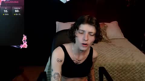 pretty_cristal22 online show from February 15, 2026, 8:49 pm