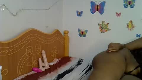 pretty_dey online show from November 11, 2025, 10:10 pm