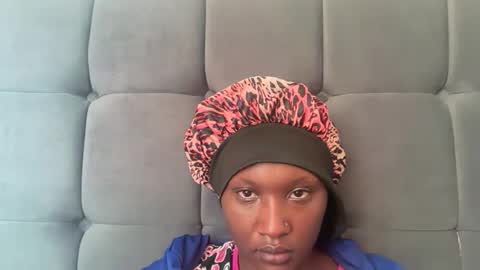 Snapshot of pretty_ellsie chatting on October 2, 2025, 4:08 am independent model online show from October 2, 2025, 4:08 am