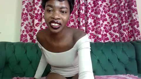 Snapshot of pretty_freaky chatting on January 15, 2025, 7:15 am Maya online show from January 15, 2025, 7:15 am