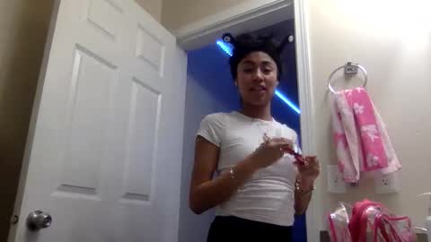 Snapshot of pretty_girl828687 chatting on January 12, 2026, 5:40 pm pretty_girl828687 online show from January 12, 2026, 5:40 pm