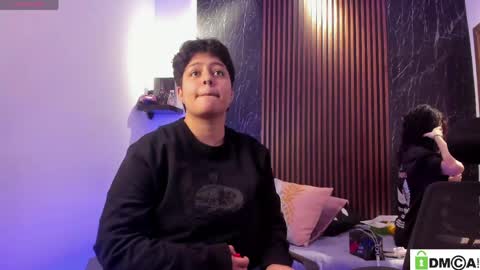 Snapshot of pretty_honey22 chatting on May 31, 2026, 7:59 pm pretty_honey22 online show from May 31, 2026, 7:59 pm