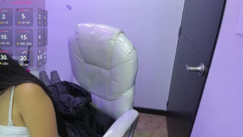 pretty online show from March 12, 2026, 11:38 am