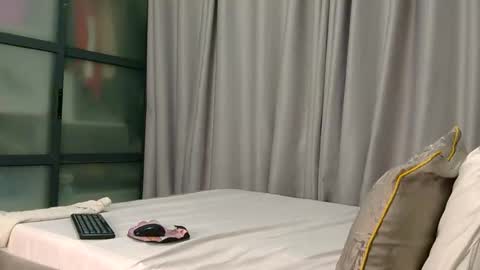 pretty_josey online show from May 25, 2026, 3:23 am