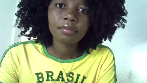 Snapshot of pretty_kelen chatting on January 20, 2025, 12:46 am Kelen online show from January 20, 2025, 12:46 am