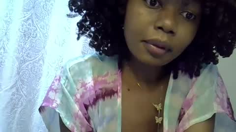 Snapshot of pretty_kelen chatting on February 4, 2025, 6:17 pm Kelen online show from February 4, 2025, 6:17 pm