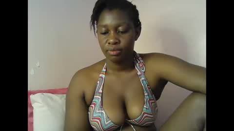 pretty_kylah online show from November 6, 2025, 9:32 am