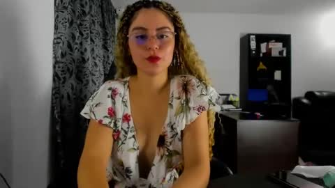 Snapshot of pretty_latina2 chatting on January 26, 2025, 6:59 am pretty_latina2 online show from January 26, 2025, 6:59 am