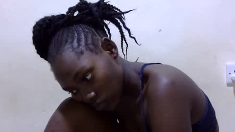 pretty_leila1 online show from March 15, 2026, 1:33 am