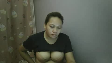 pretty_lyn08 online show from May 9, 2026, 6:02 pm