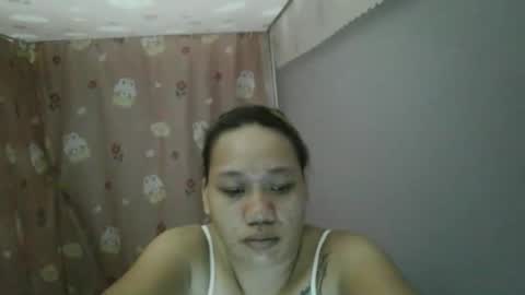 pretty_lyn08 online show from May 10, 2026, 2:55 pm