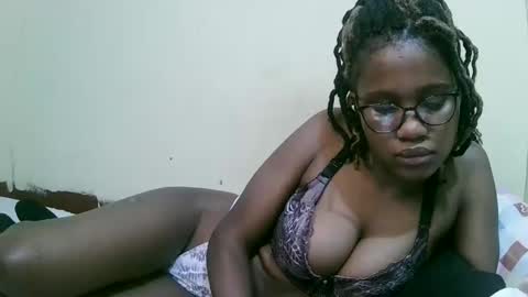 Snapshot of pretty_mellan chatting on February 18, 2025, 8:49 am pretty_mellan online show from February 18, 2025, 8:49 am