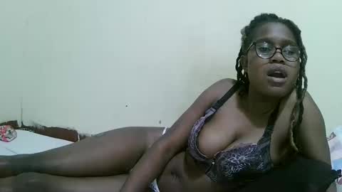 Snapshot of pretty_mellan chatting on February 27, 2025, 1:16 am pretty_mellan online show from February 27, 2025, 1:16 am