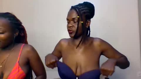 Snapshot of pretty_naya chatting on November 22, 2025, 6:51 pm naya online show from November 22, 2025, 6:51 pm