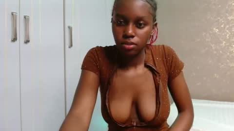 Snapshot of pretty_nyra chatting on May 15, 2026, 1:23 am Nyra online show from May 15, 2026, 1:23 am