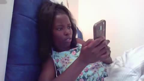 Snapshot of pretty_petite_ebony chatting on November 10, 2025, 1:54 pm pretty_petite_ebony online show from November 10, 2025, 1:54 pm