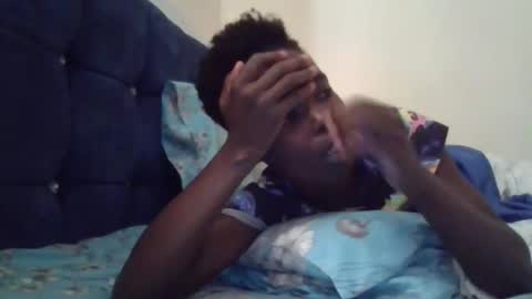 Snapshot of pretty_petite_ebony chatting on November 21, 2025, 7:51 am pretty_petite_ebony online show from November 21, 2025, 7:51 am