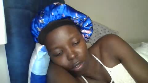 pretty_petite_ebony online show from February 13, 2026, 2:29 am