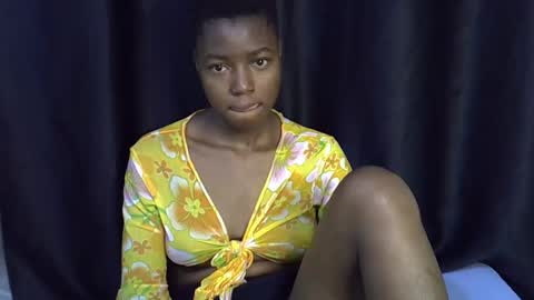 Snapshot of pretty_queen18 chatting on February 23, 2025, 1:02 am NASH online show from February 23, 2025, 1:02 am