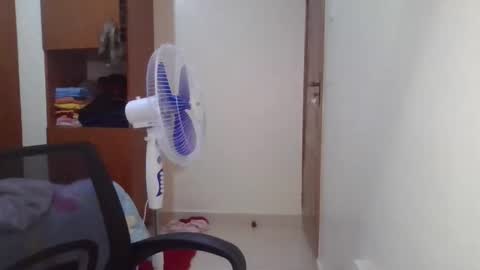 pretty_shila online show from February 16, 2026, 9:22 pm