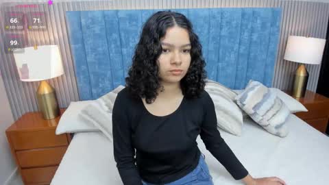 Daisy Flower online show from November 9, 2025, 1:48 am