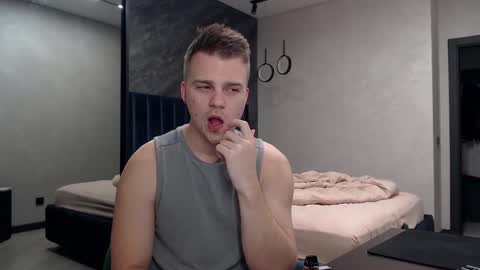 Snapshot of pretty_sweety chatting on November 1, 2025, 7:49 pm Justin online show from November 1, 2025, 7:49 pm