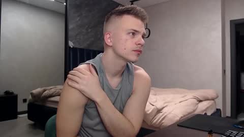 Snapshot of pretty_sweety chatting on November 8, 2025, 9:24 pm Justin online show from November 8, 2025, 9:24 pm