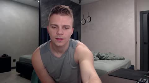 Snapshot of pretty_sweety chatting on November 30, 2025, 3:38 pm Justin online show from November 30, 2025, 3:38 pm