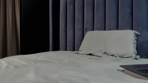 Snapshot of pretty_sweety chatting on December 16, 2025, 6:29 am Justin online show from December 16, 2025, 6:29 am