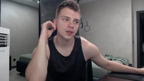 Snapshot of pretty_sweety chatting on July 9, 2026, 7:51 pm Justin online show from July 9, 2026, 7:51 pm