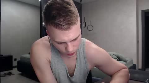 Snapshot of pretty_sweety chatting on July 28, 2026, 7:39 pm Justin online show from July 28, 2026, 7:39 pm