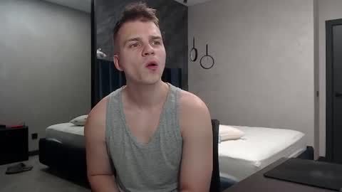 Snapshot of pretty_sweety chatting on July 29, 2026, 6:39 pm Justin online show from July 29, 2026, 6:39 pm