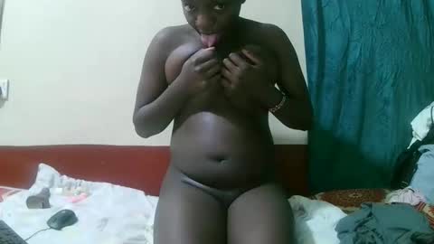 Snapshot of pretty_tiffany1 chatting on December 2, 2025, 12:16 am pretty_tiffany1 online show from December 2, 2025, 12:16 am