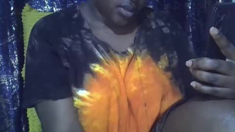 pretty_vall online show from October 20, 2025, 3:29 am