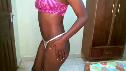 Snapshot of prettybabe02 chatting on February 23, 2025, 1:13 am SaraCattra online show from February 23, 2025, 1:13 am