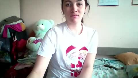 Snapshot of prettybella_7 chatting on April 27, 2026, 8:34 am Bella online show from April 27, 2026, 8:34 am