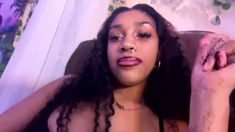 Snapshot of prettyblackgal chatting on December 3, 2025, 7:49 am prettyblackgal online show from December 3, 2025, 7:49 am