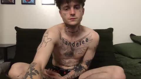 pretty boy online show from October 15, 2025, 6:35 am