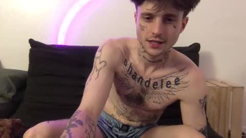 pretty boy online show from October 21, 2025, 4:24 am