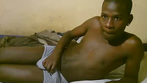 prettyboyz10 online show from October 13, 2025, 9:04 pm