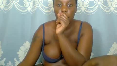 Snapshot of prettydarkskin002 chatting on June 12, 2026, 8:52 pm SHANIA online show from June 12, 2026, 8:52 pm