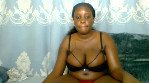 Snapshot of prettydarkskin002 chatting on June 30, 2026, 12:00 am SHANIA online show from June 30, 2026, 12:00 am